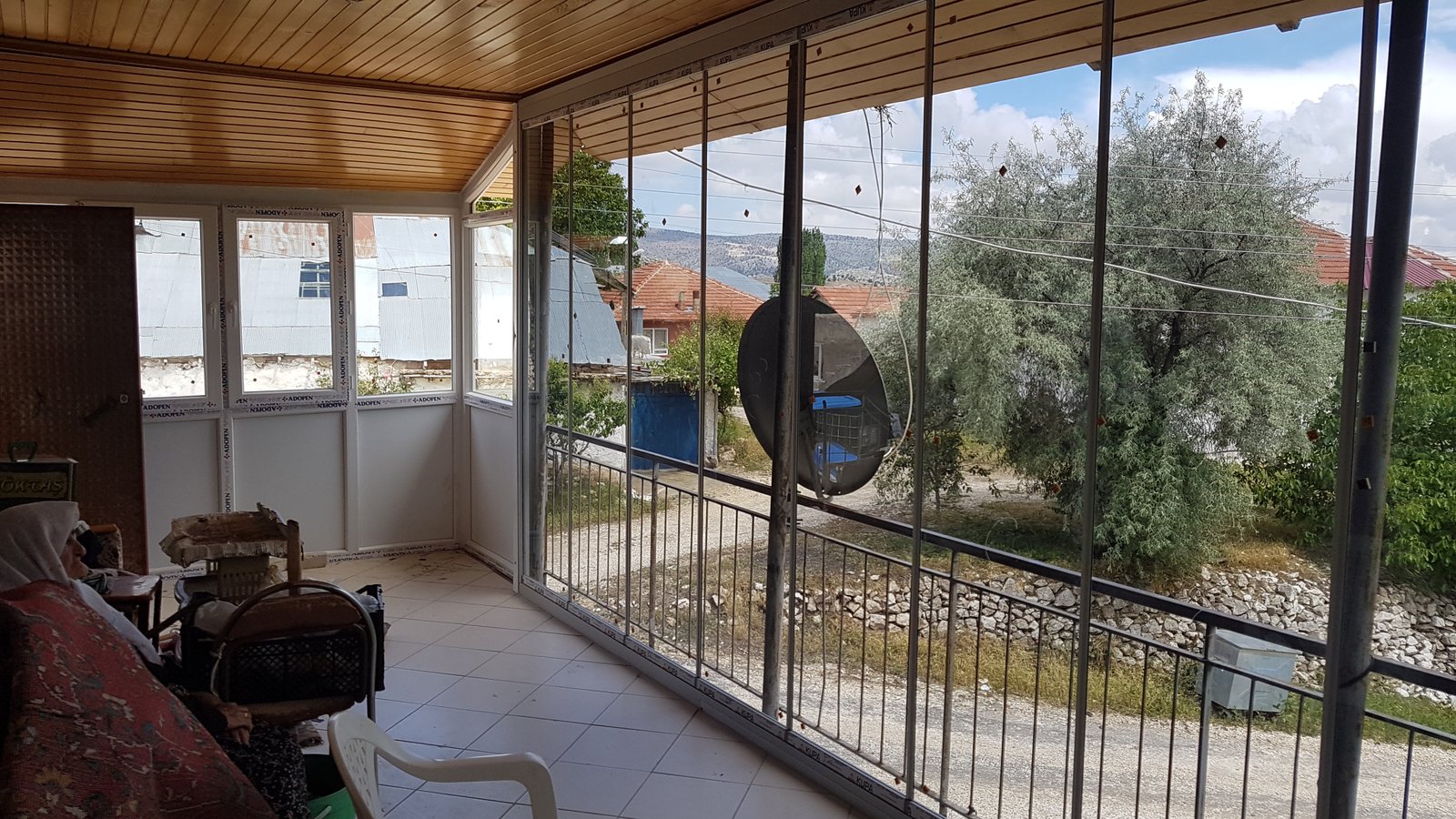 haber-cam-balkon-katlanir-cam--49.html